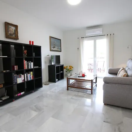 Luxury 4 Pers In Apartment Alhaurin de la Torre